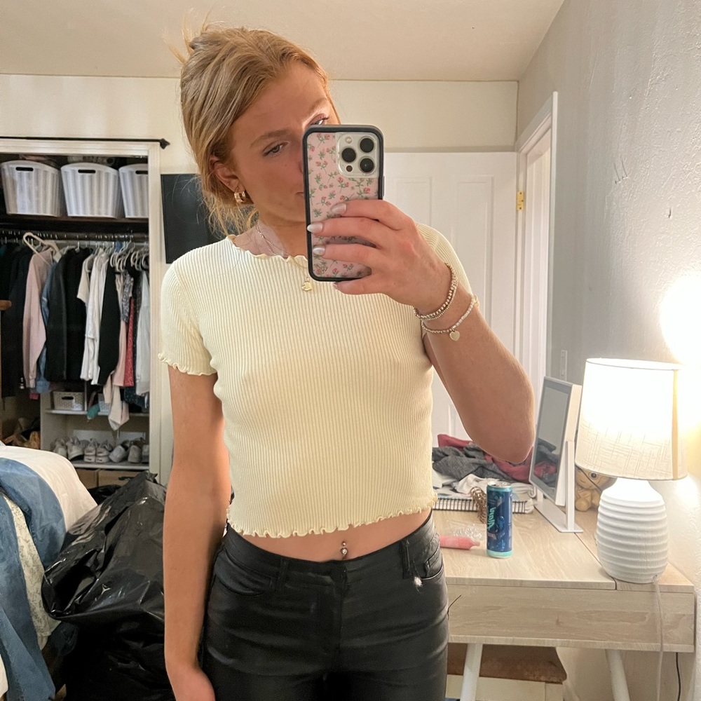 Brandy Melville ruffle edge top